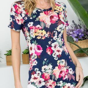 🦋NEW!🦋 Allover Floral Navy Short Sleeve Top